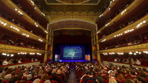Teatro Calderón lleno
